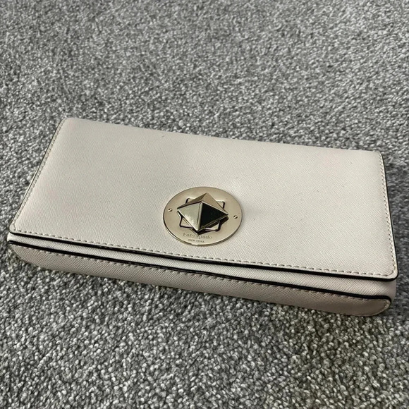 Kate Spade turn lock clutch - Picture 7 of 7